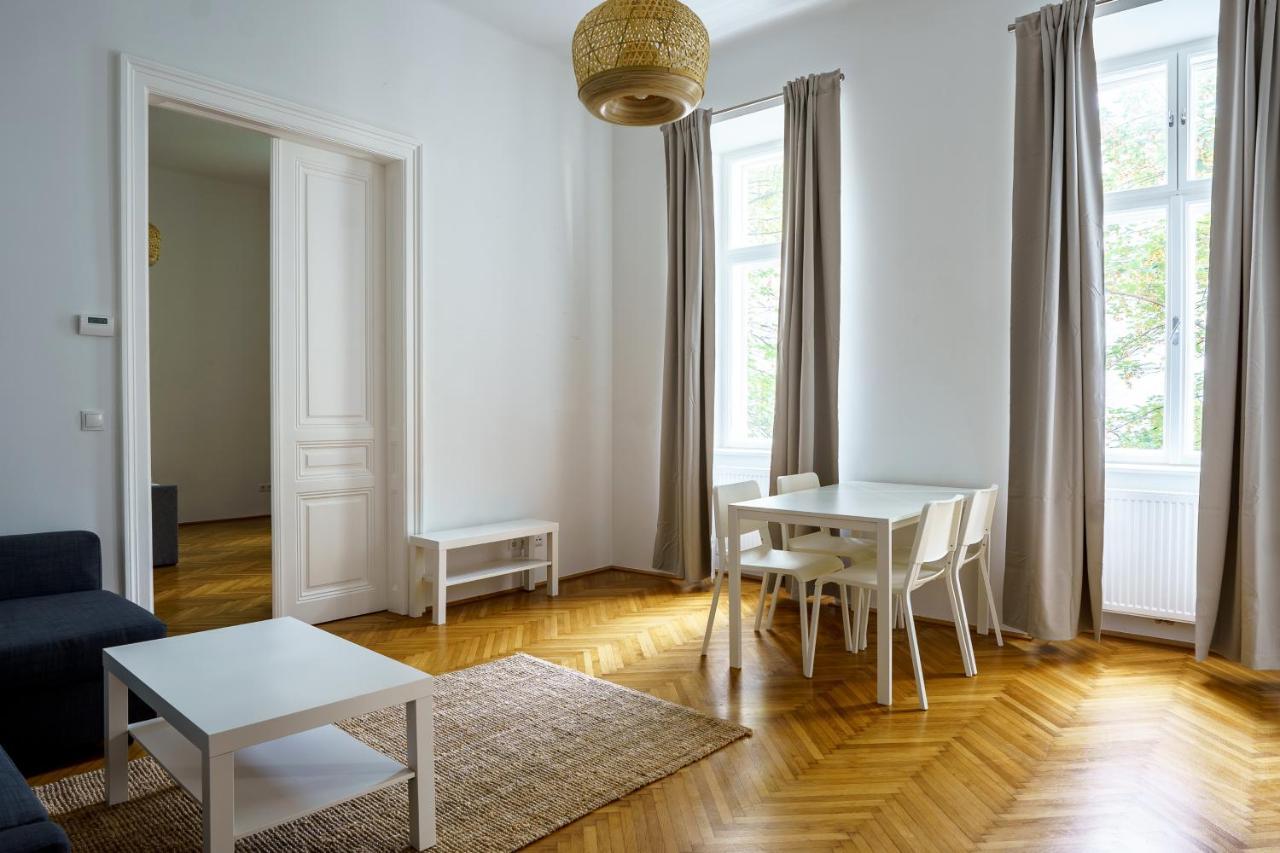 Naschmarkt Appartement *