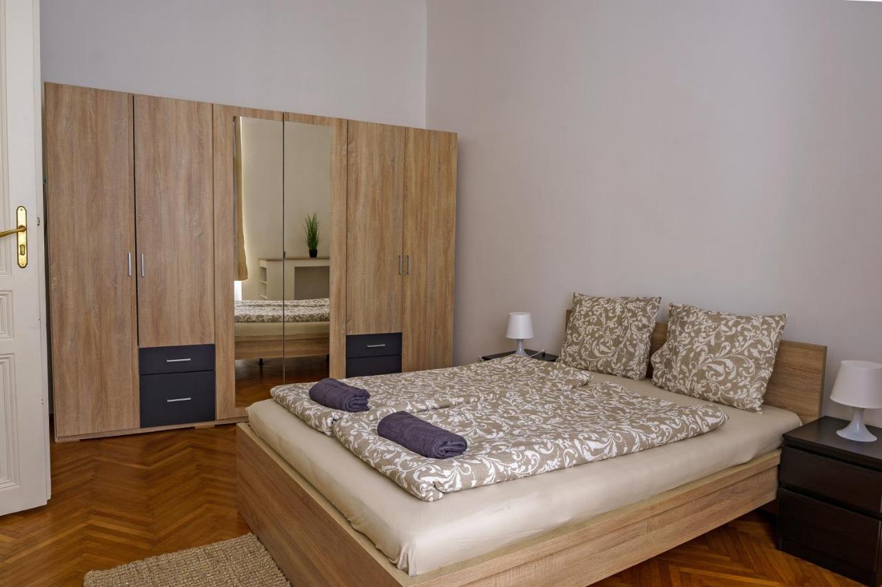 Naschmarkt Appartement *